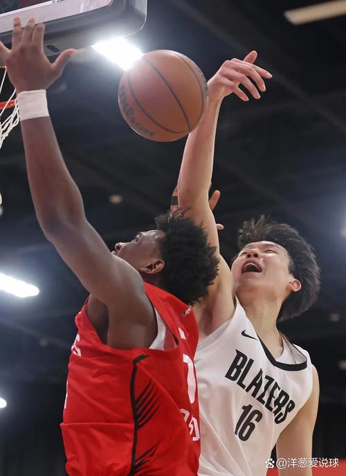 如何改进杨瀚森在空位接不到球？比卢普斯：我会让他更多组织进攻