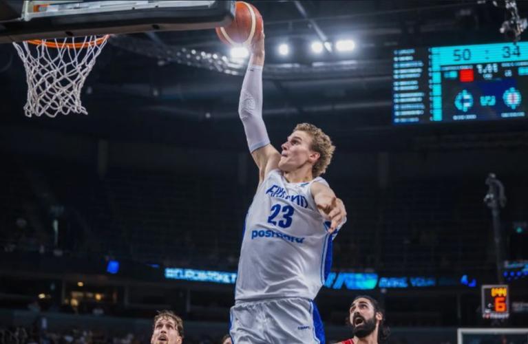 霍里：我认为马尔卡宁会去太阳 他们需要给布克找帮手