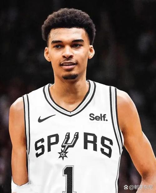 纳什：阿门是未来十年唯一可能从文班亚马手中抢走DPOY的球员