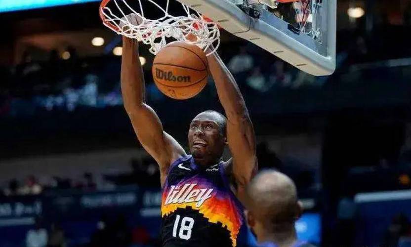 将开启生涯第15季！Scotto：马刺33岁中锋比永博成功留队