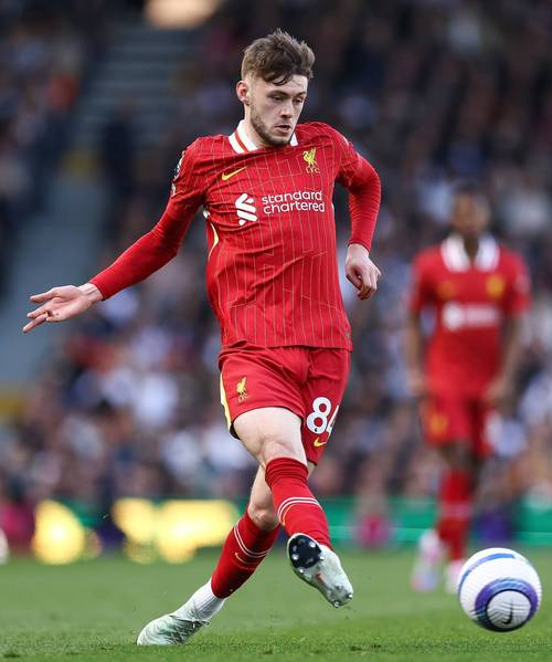 理查兹：本赛季布拉德利像变了一个人 他需摆脱顶替阿诺德的压力