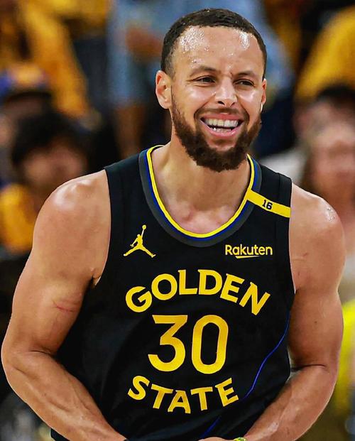 库里昨天42分今天35分 背靠背砍下35+ 历史最老后卫