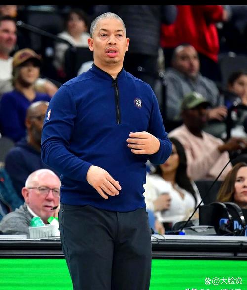 美网友热议泰伦-卢涉赌：又是阴阳合同又是赌博的 快船这是要沉啊