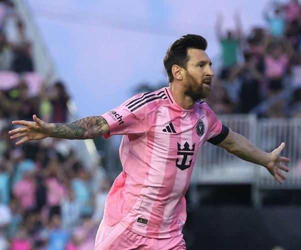 笑纳大礼!梅西补射破门梅开二度锁定胜局,纳什维尔门将扑救脱手