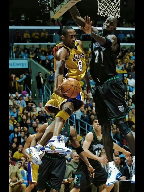 18年来首次！里夫斯背靠背砍92分 湖人队史2007年科比后最高