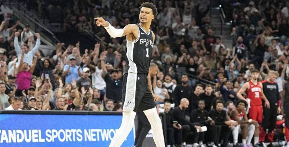 比尔-西蒙斯：马克西进步最大 他已经和米切尔&布伦森同一档了