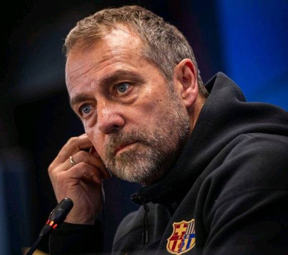 罗马诺：巴萨19岁中场马克斯随一线队训练，弗里克希望他填补空缺