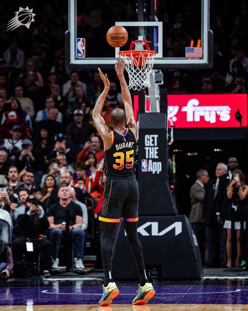 致命失误交学费！34号秀卡尔克布伦纳4中4拿10分11板2助4帽