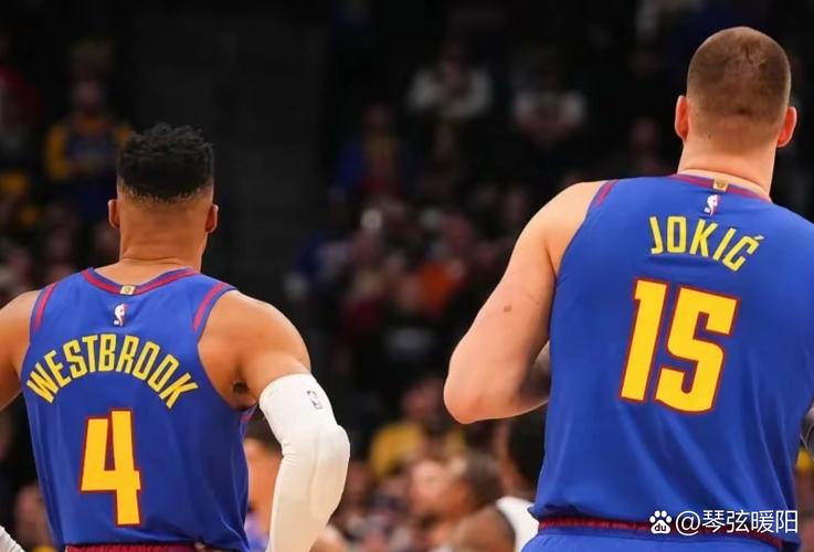 这配合+扣篮似曾相识呢？布莱克借掩护突破助飞比塔泽双手炸扣！