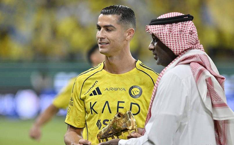 西媒：C罗计划在马德里开设私人俱乐部，创始会员会费高达1.3万镑