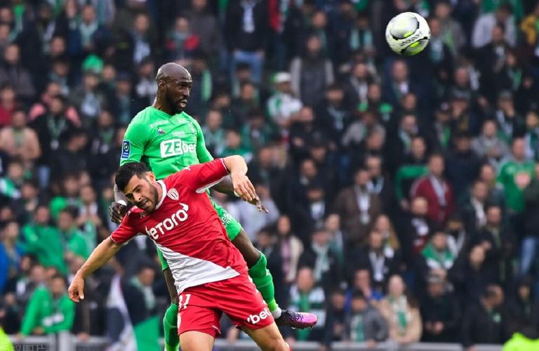 摩纳哥十人作战！科雷尔作为最后一人撞倒对手，吃到直红被罚下场